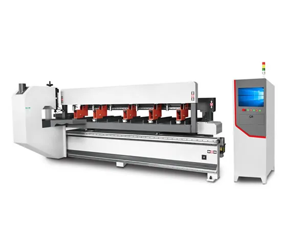 Machine de sciage et de découpe