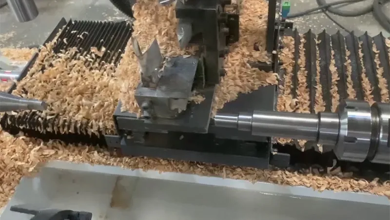 CNC Tour 4 axes - perçage et tenonnage