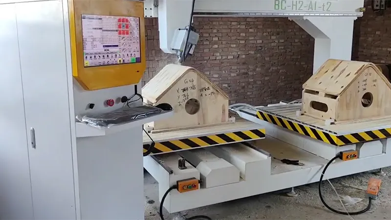 CNC Tour 5 axes à double table - découpe