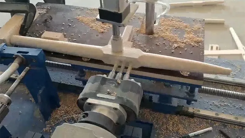 CNC Fraiseuse-perceuse-taraudeuse pour le bois