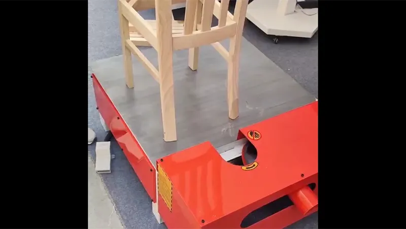 Scie à égaliser pour pieds de chaise