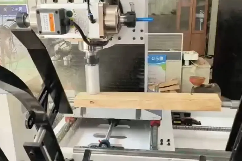 CNC centre d'usinage 5 axes pour le bois