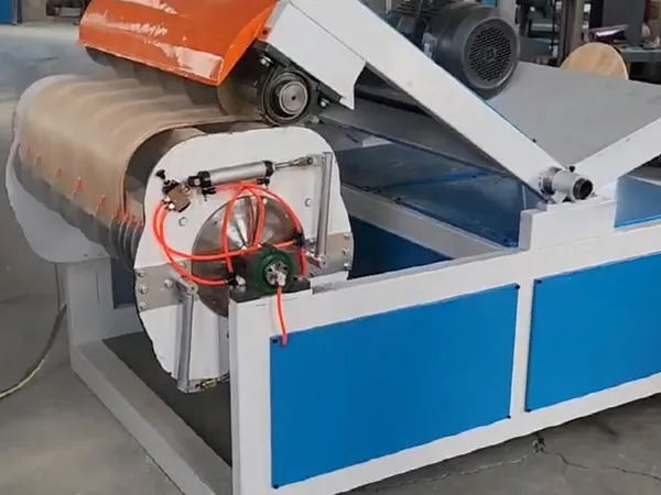 CNC Scie à ruban pour les coupes en courbes du bois