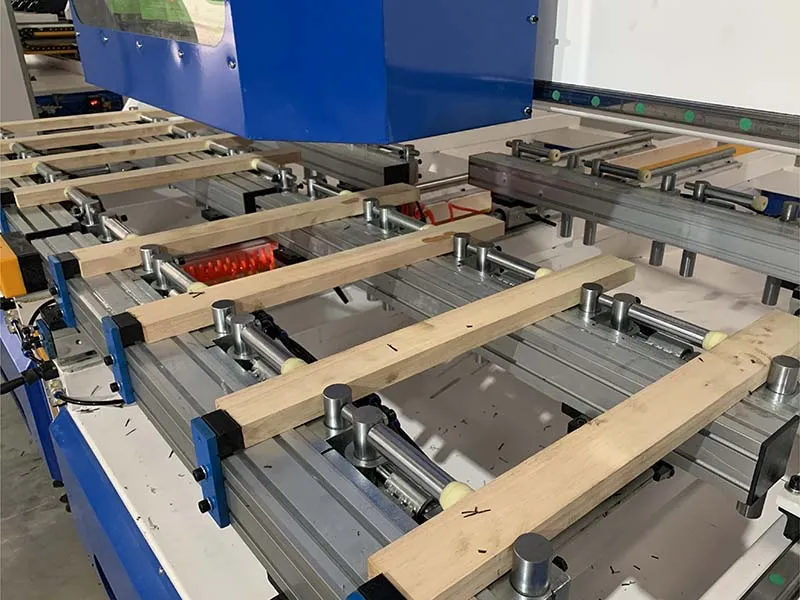 Mortaiseuses automatique a deux tables